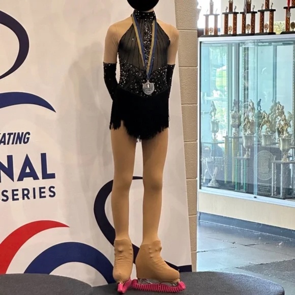 Custom Figure Skating Competition Dress - Girls Size 11/12 - Picture 5 of 16